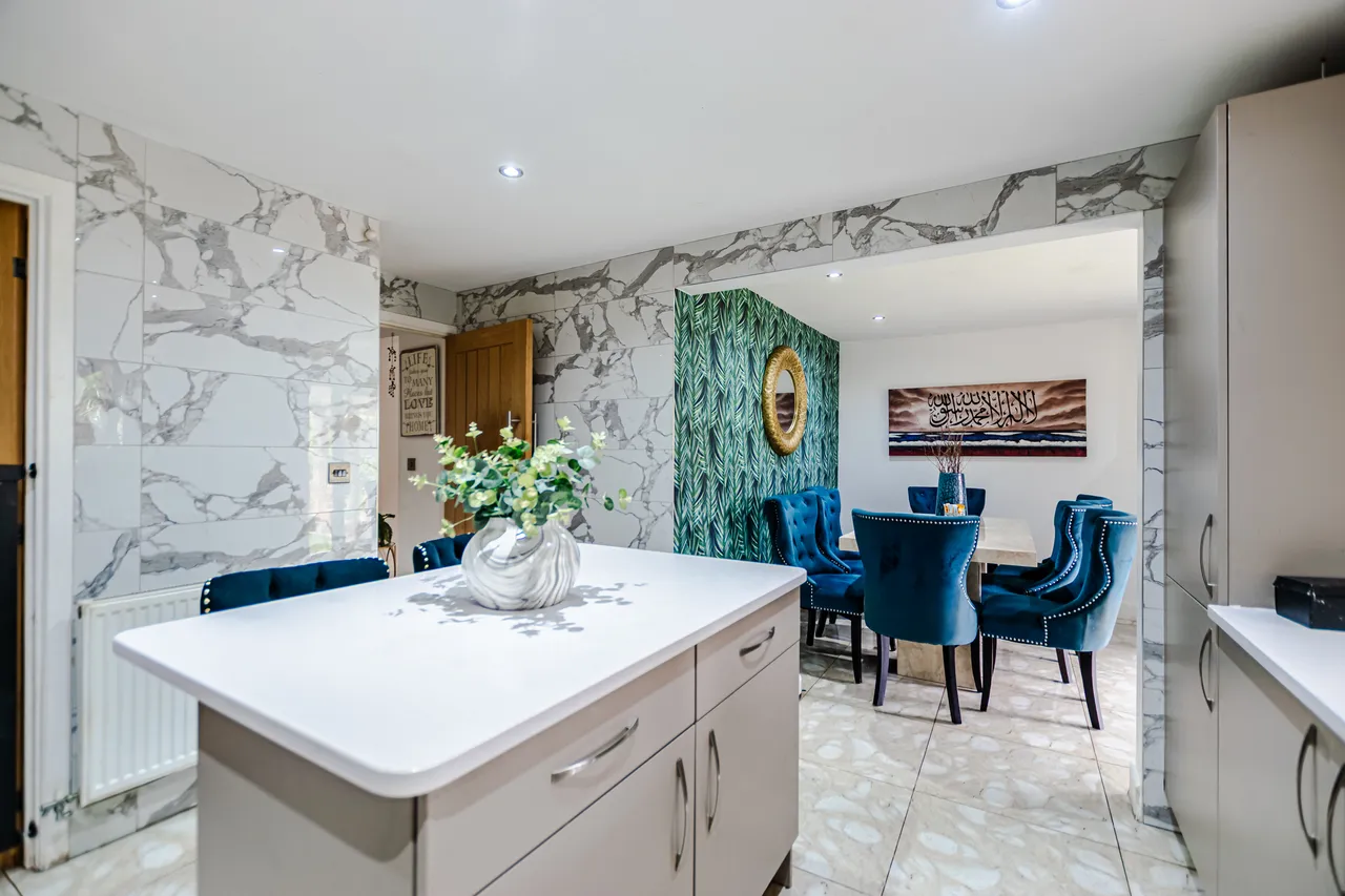 Clapham Avenue, Adel, LS16, photo 6