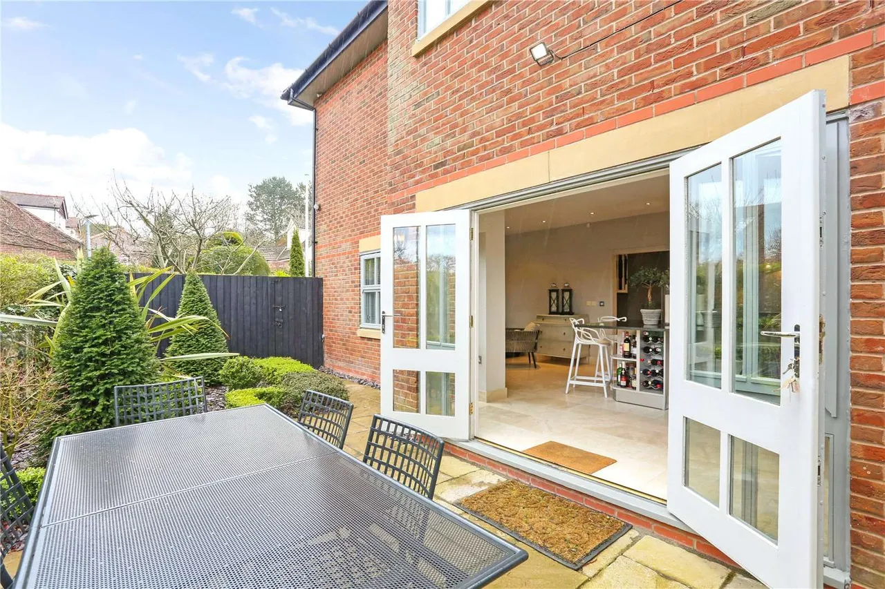 Horseshoe Lane, Alderley Edge, SK9, photo 17