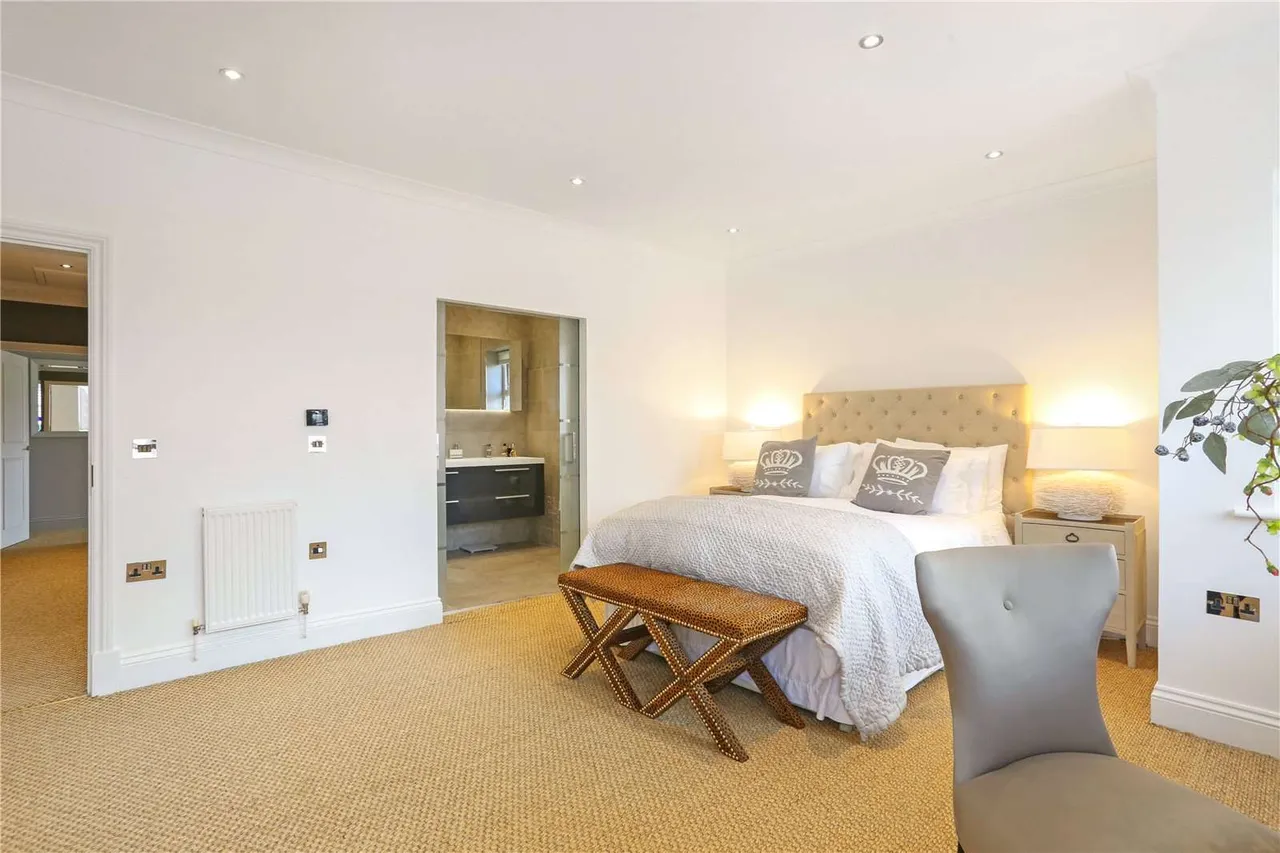 Horseshoe Lane, Alderley Edge, SK9, photo 9