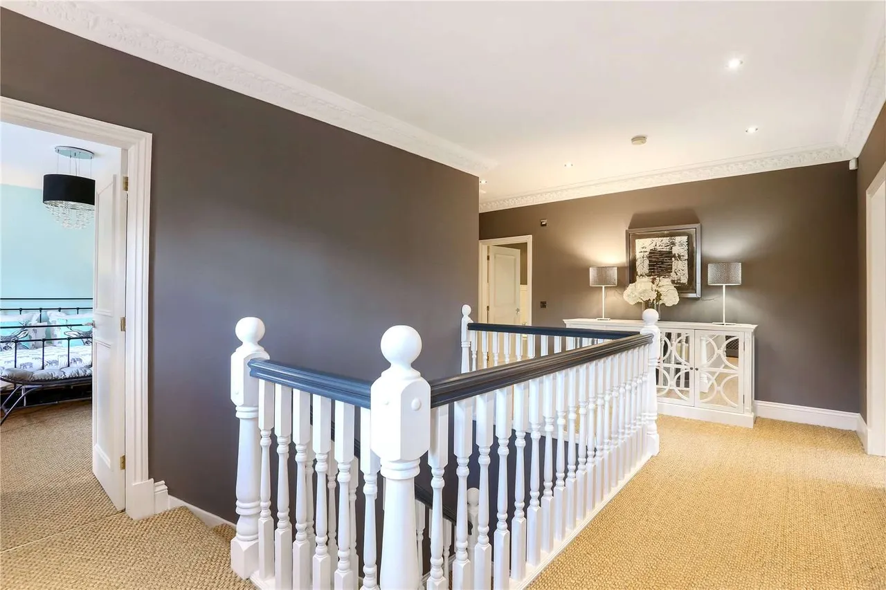 Horseshoe Lane, Alderley Edge, SK9, photo 8