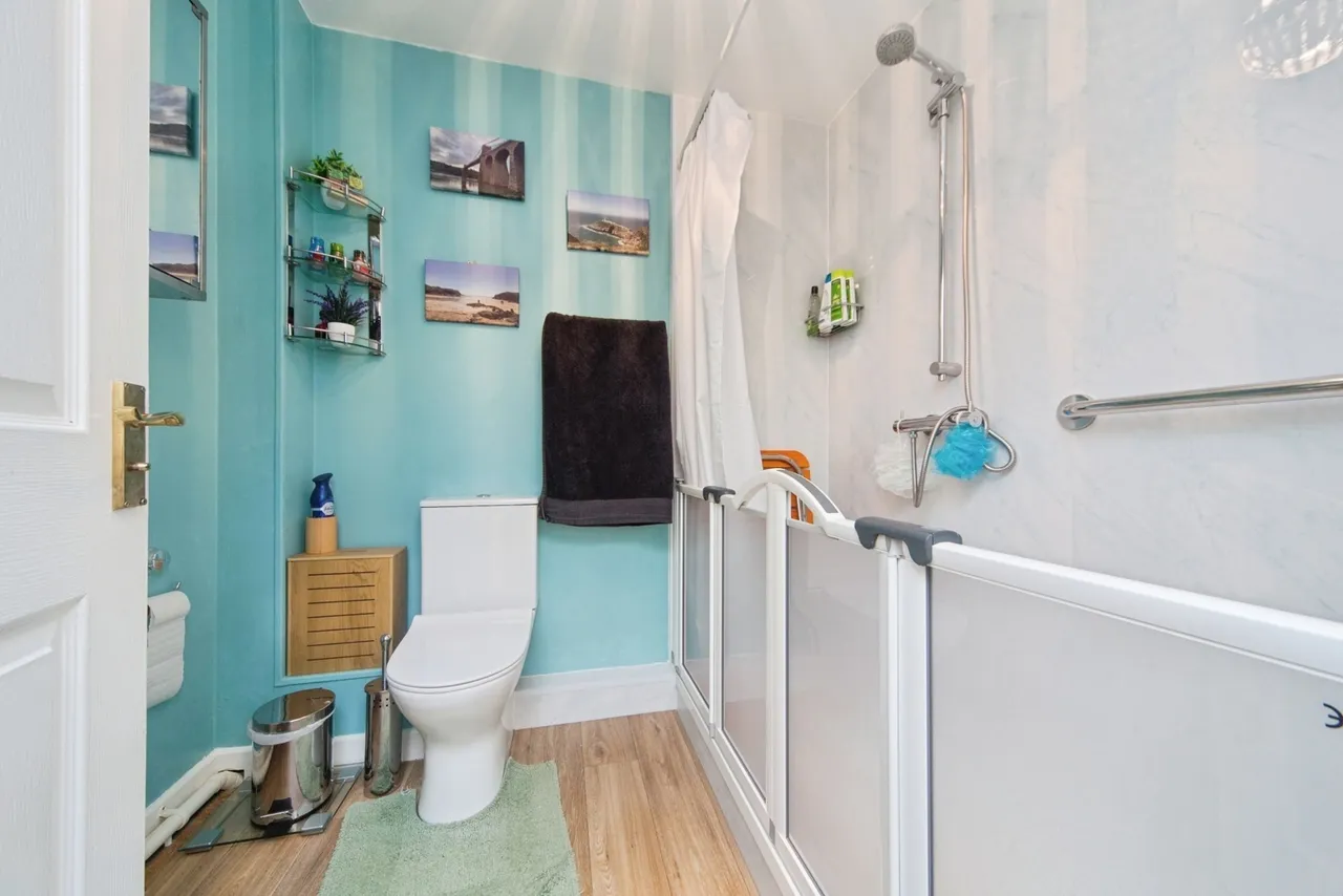Hen Lon Dyfnia, Llanfairpwllgwyngyll, LL61, photo 5
