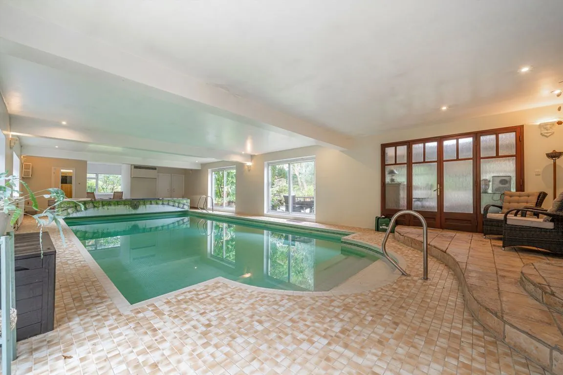 Silverdale Avenue, Walton-On-Thames, KT12, photo 9