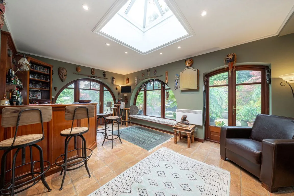 Silverdale Avenue, Walton-On-Thames, KT12, photo 8