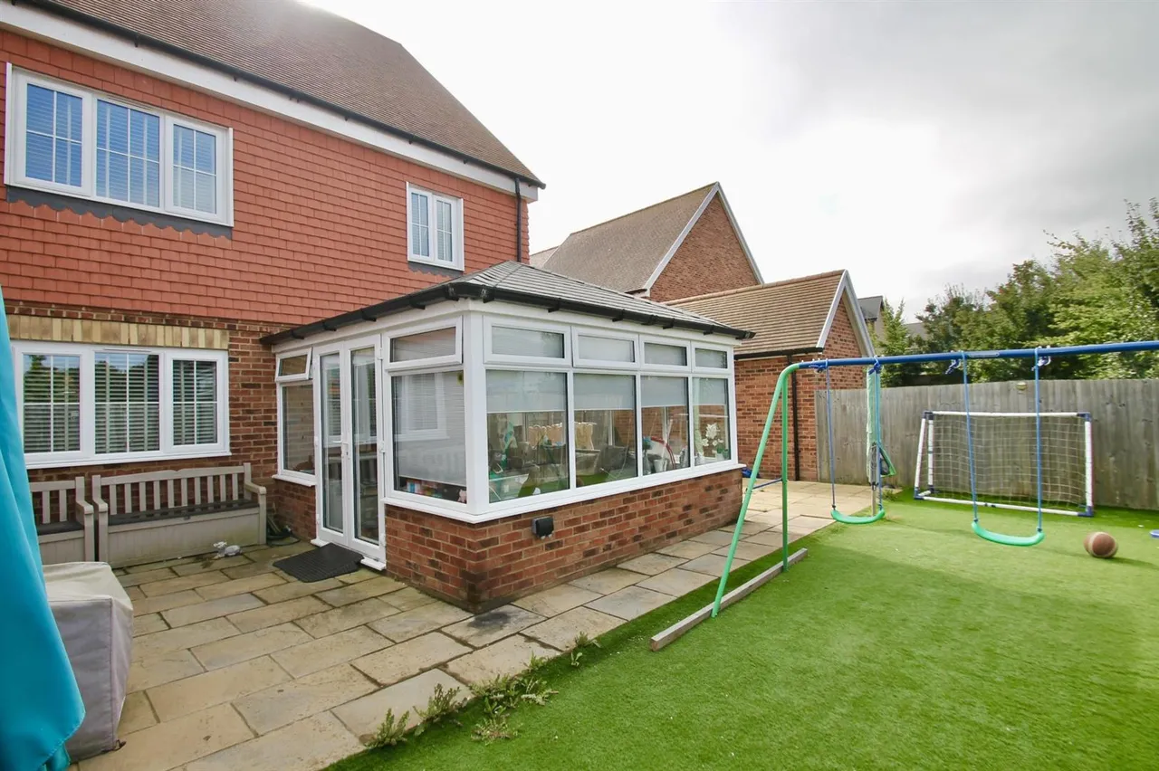 Lodge Close, Allington, photo 7