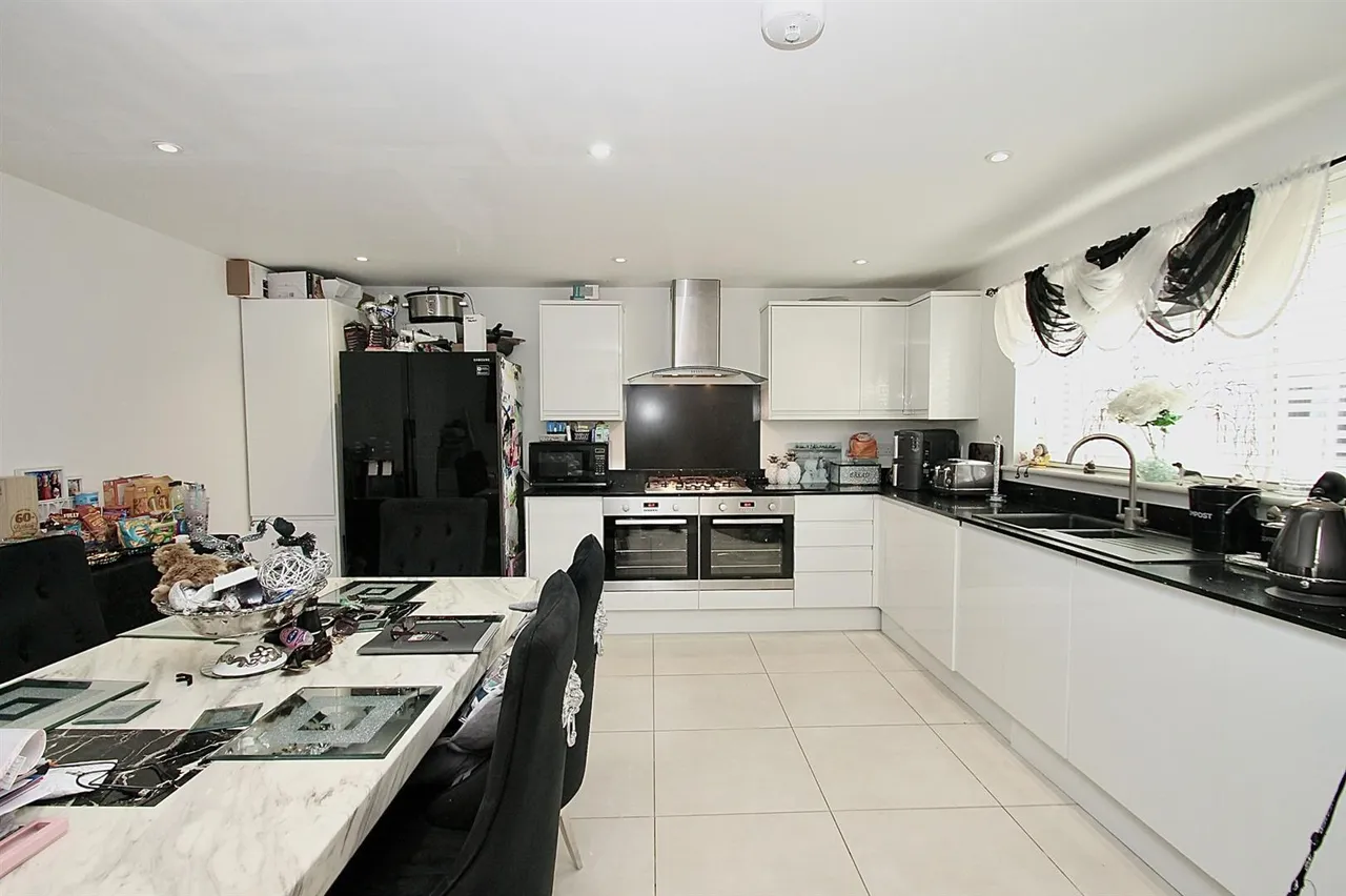 Lodge Close, Allington, photo 4