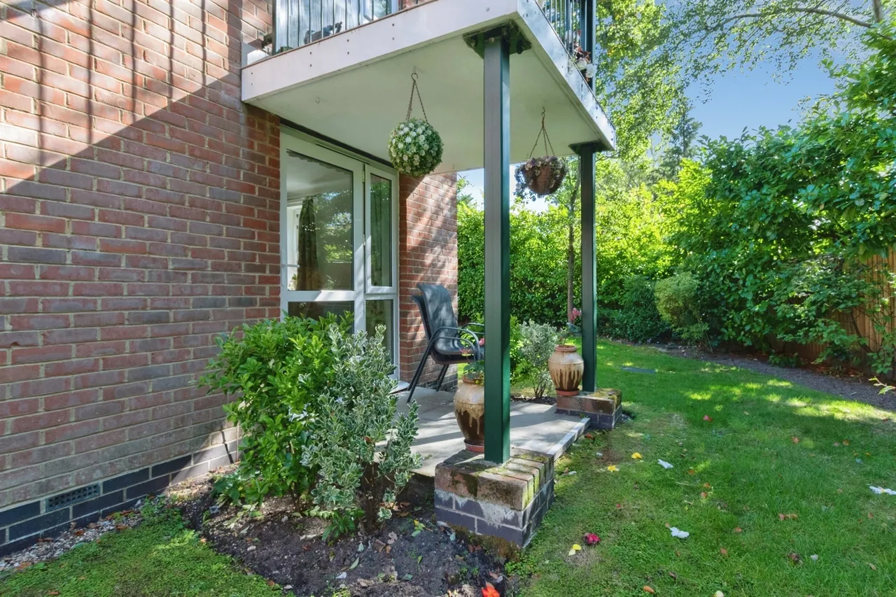 Ringwood Road, Ferndown, BH22, photo 2