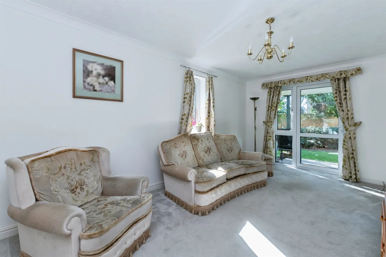 Ringwood Road, Ferndown, BH22, photo 3