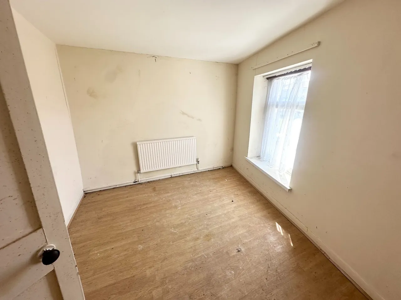 Hunter Street, Neath, SA11, photo 3
