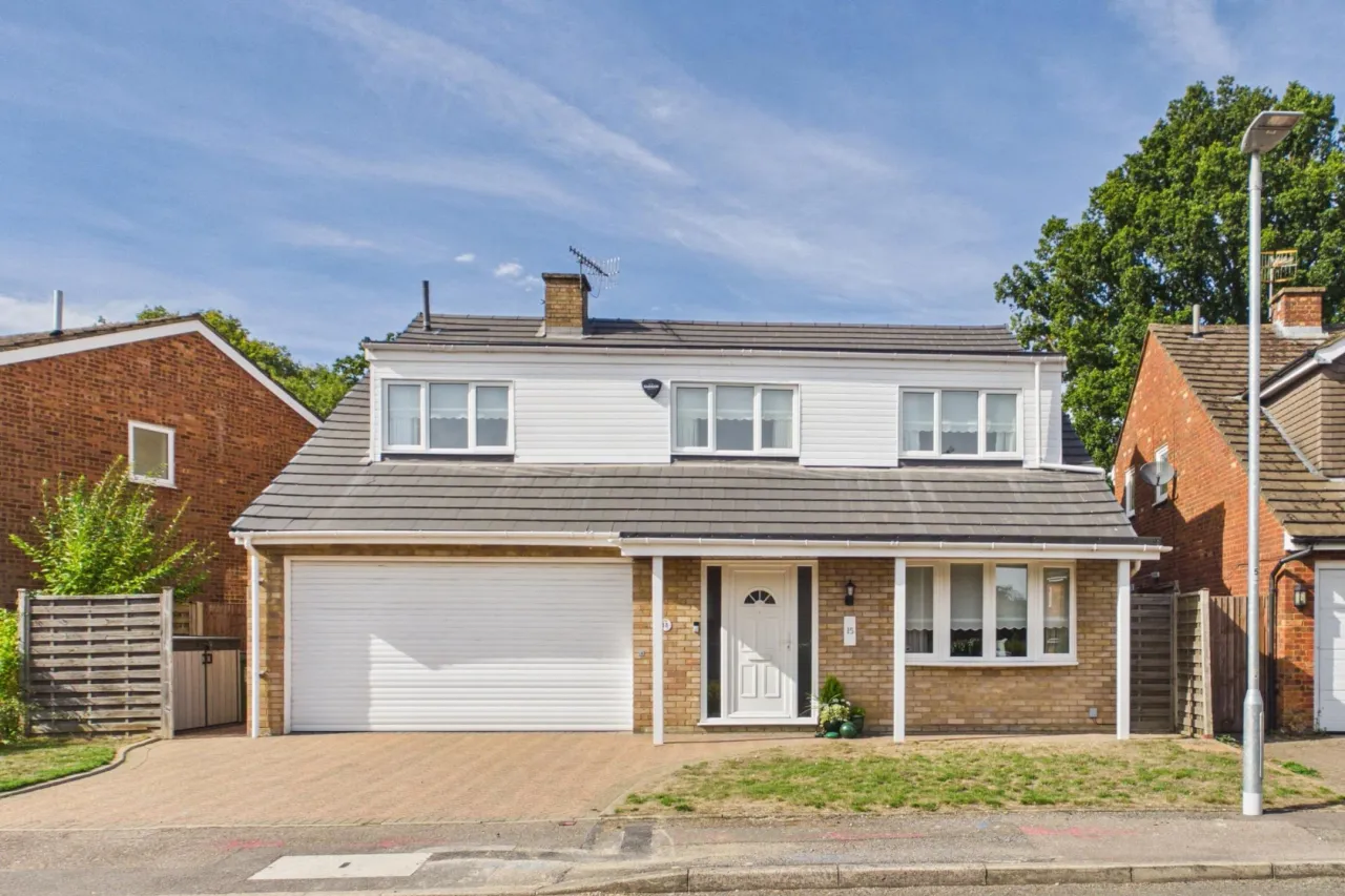 4 bed property for sale, Kinderscout, Hemel Hempstead, HP3