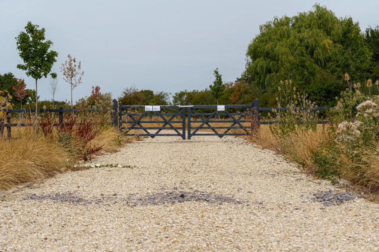 Main Street, Keevil, photo 11