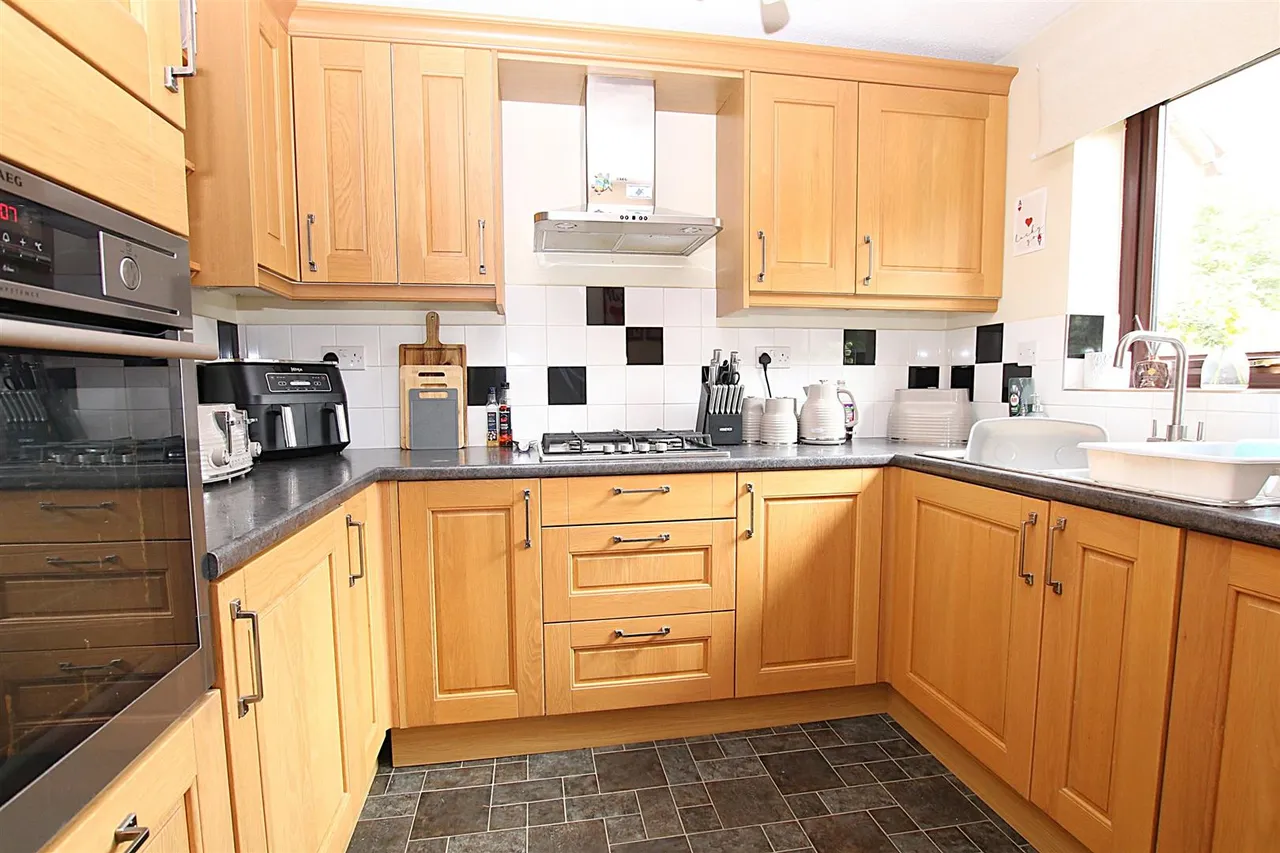 Granary Court, East Hunsbury, photo 5
