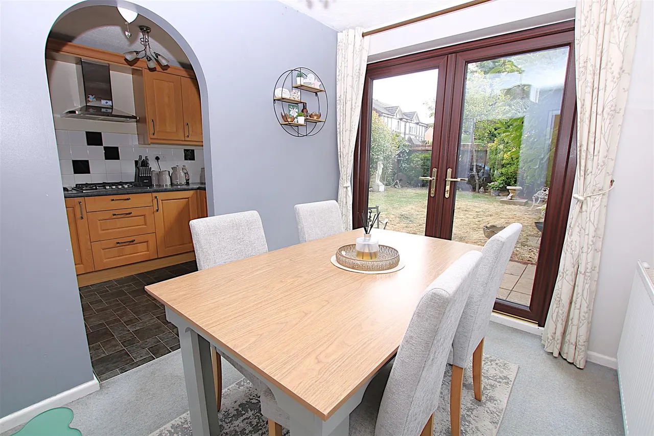 Granary Court, East Hunsbury, photo 7
