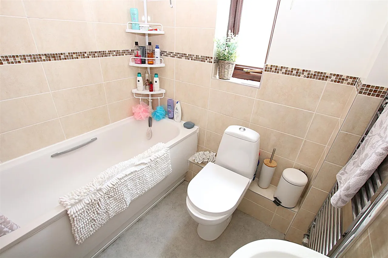 Granary Court, East Hunsbury, photo 12