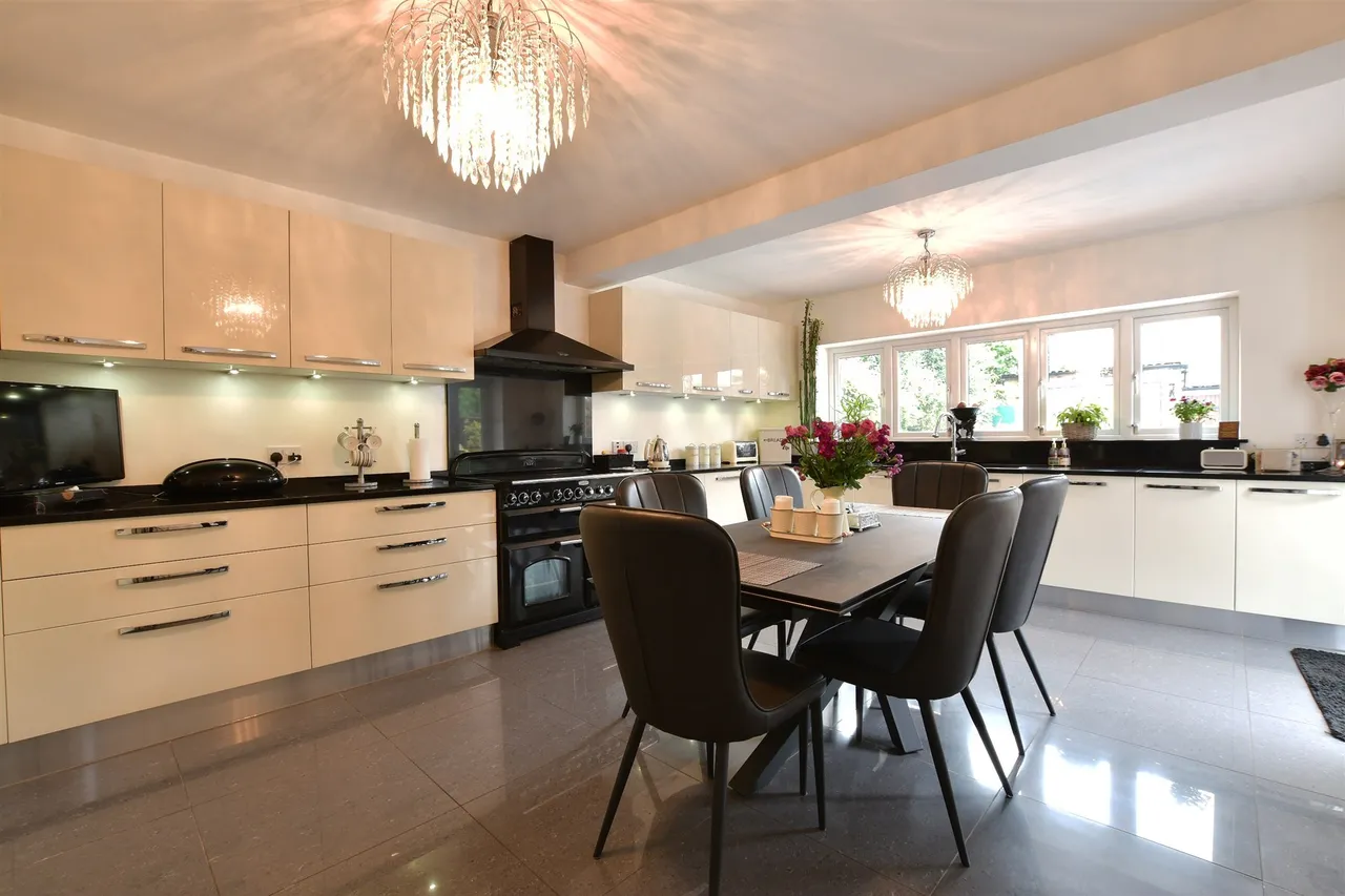 Avey Lane, Waltham Abbey, EN9, photo 3