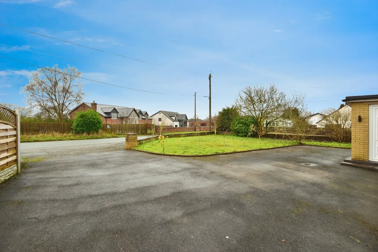 Sandbach Road, Church Lawton, Stoke-on-Trent, Cheshire, ST7, photo 16