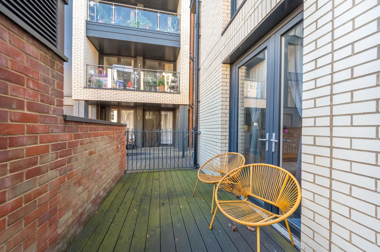London, NW10, photo 6