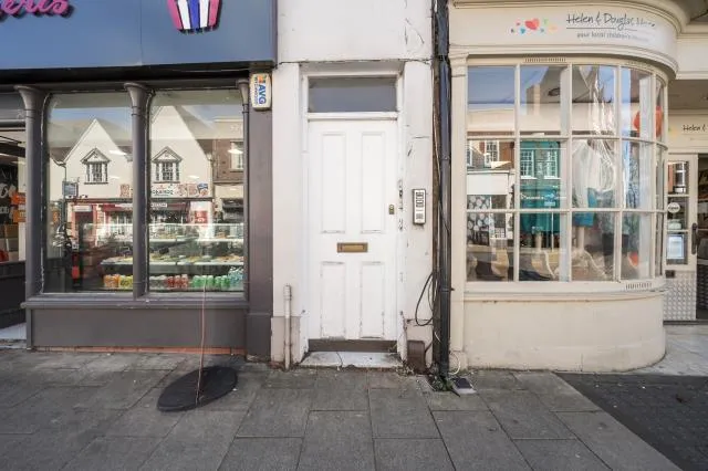 High Street, Abingdon, OX14, photo 17