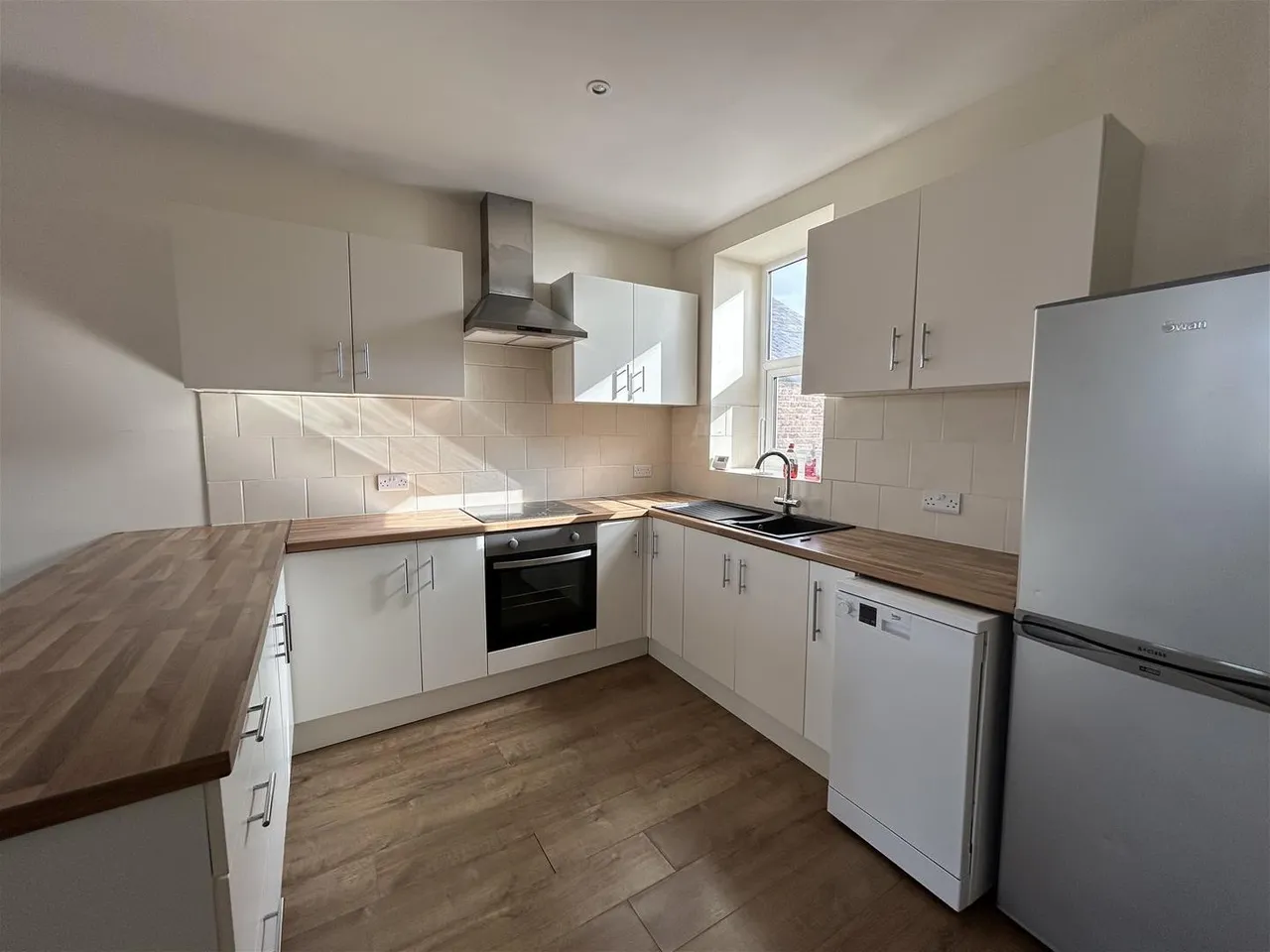 Hope Road, Sale, M33, photo 2