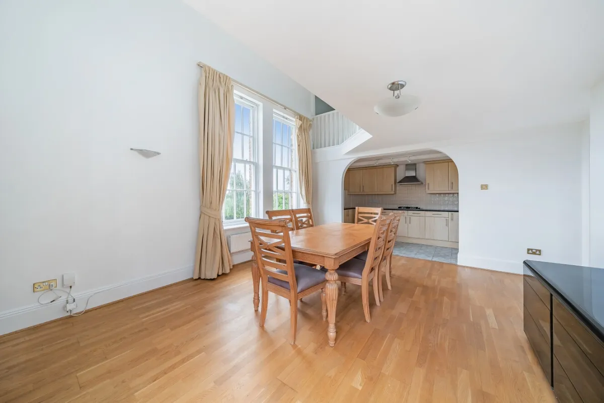 Royal Drive, London, N11, photo 6