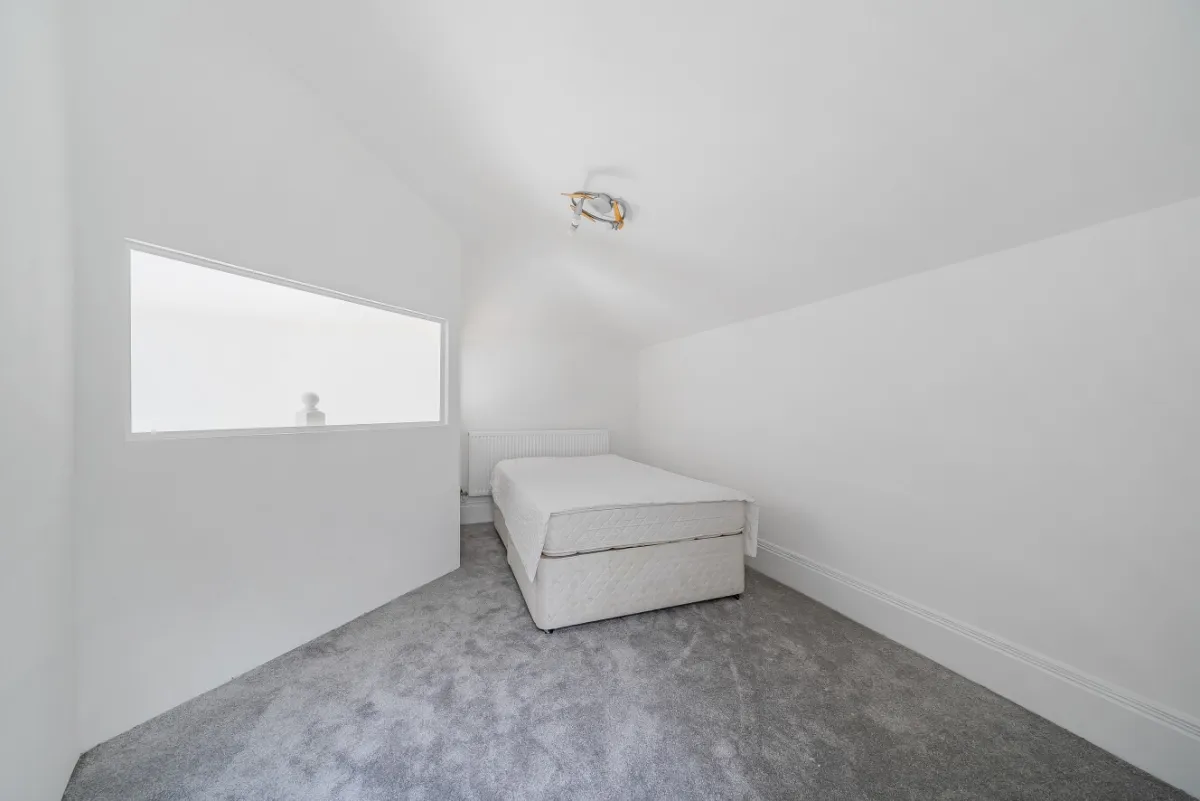 Royal Drive, London, N11, photo 9