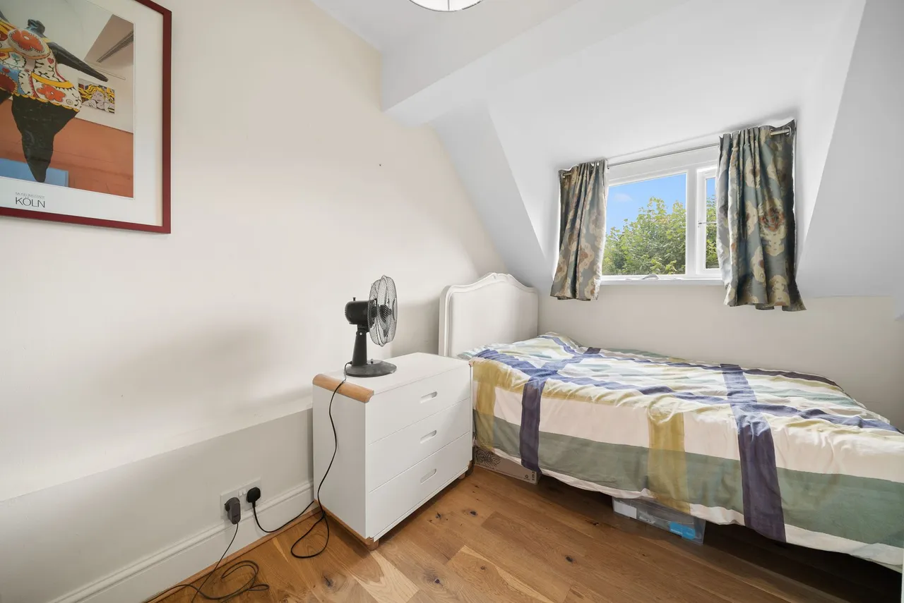 Stanley Gardens, London, NW2, photo 11