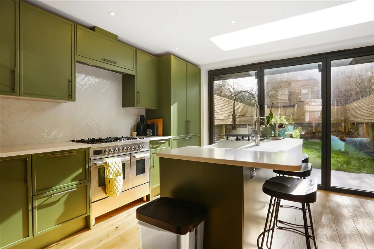 Windsor Road, London, photo 2