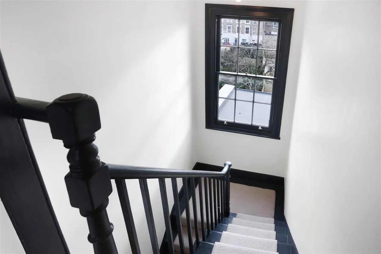 Windsor Road, London, photo 12