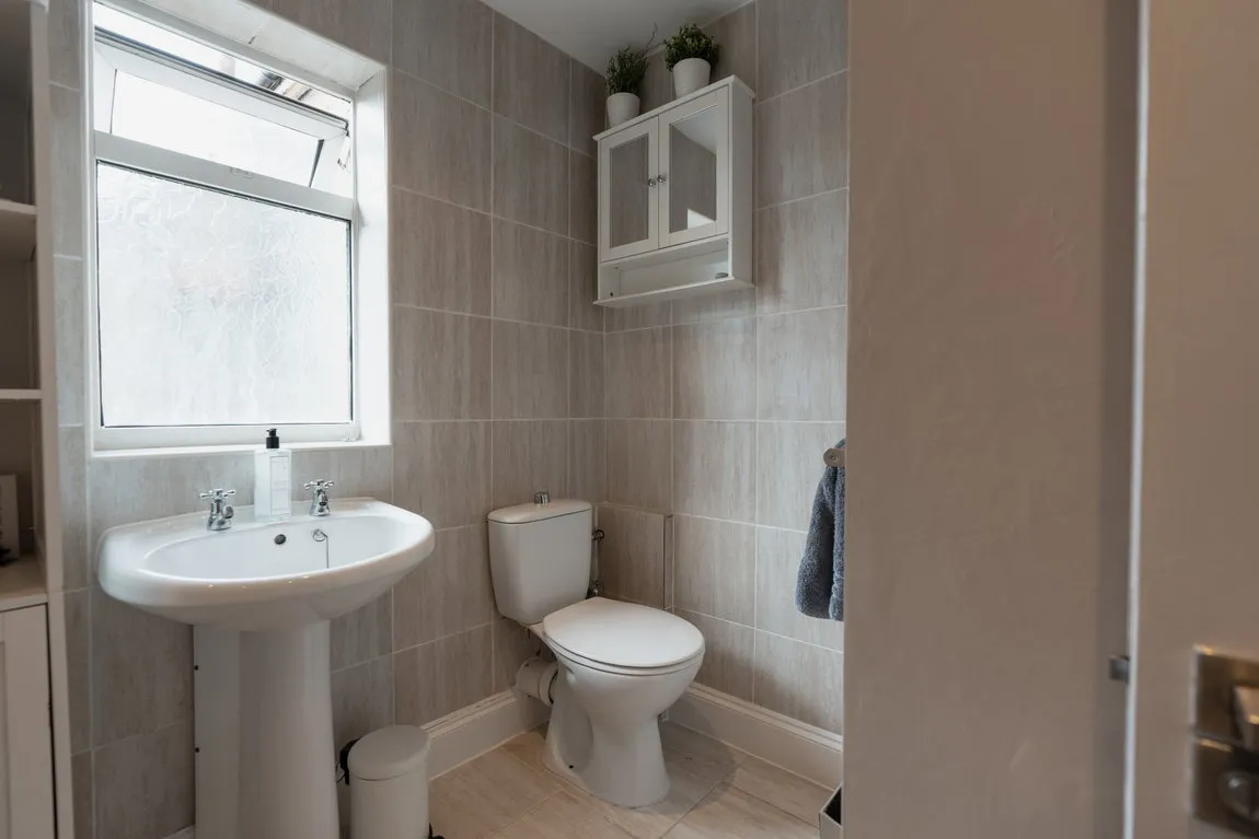 Belton Road, London, NW2, photo 20