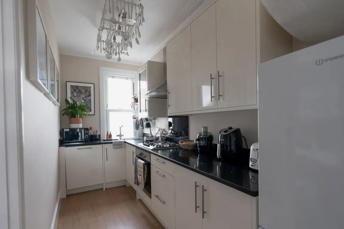 Belton Road, London, NW2, photo 9