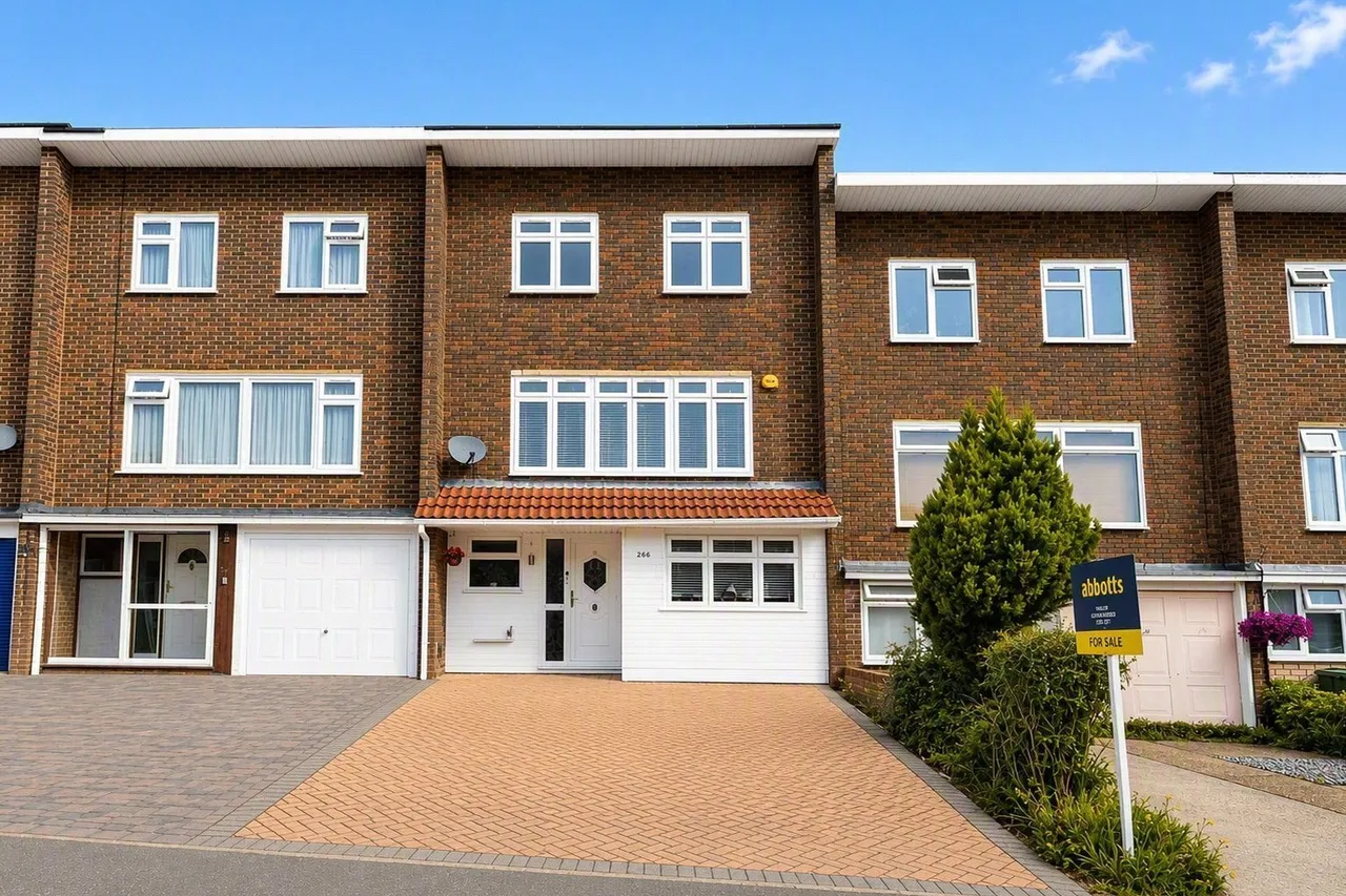 6 bed house for sale — Great Gregorie, Basildon, SS16