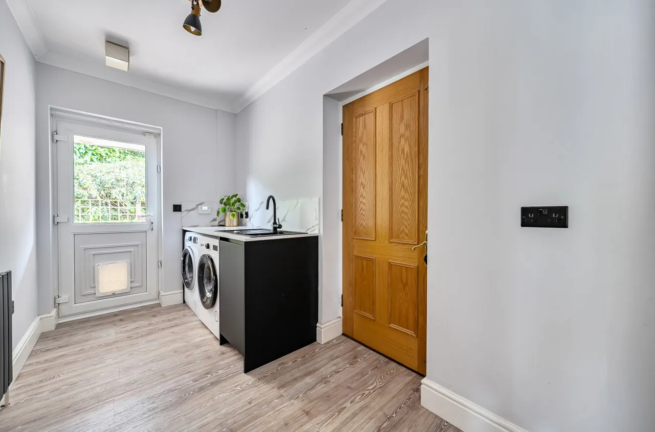 Golf Drive, Camberley, Surrey, GU15 1JG, photo 27