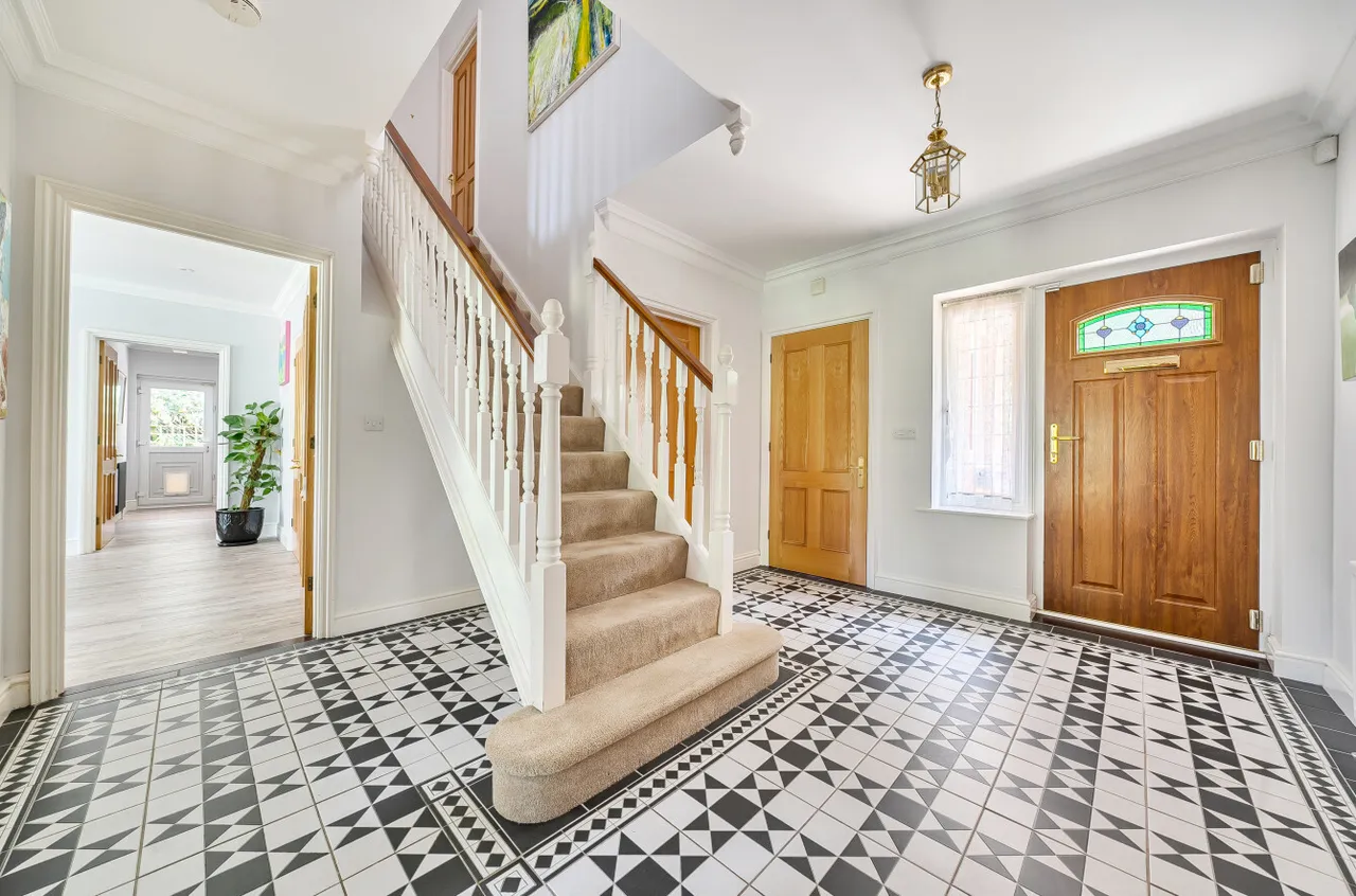 Golf Drive, Camberley, Surrey, GU15 1JG, photo 6
