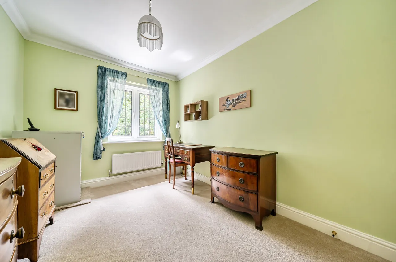 Golf Drive, Camberley, Surrey, GU15 1JG, photo 32