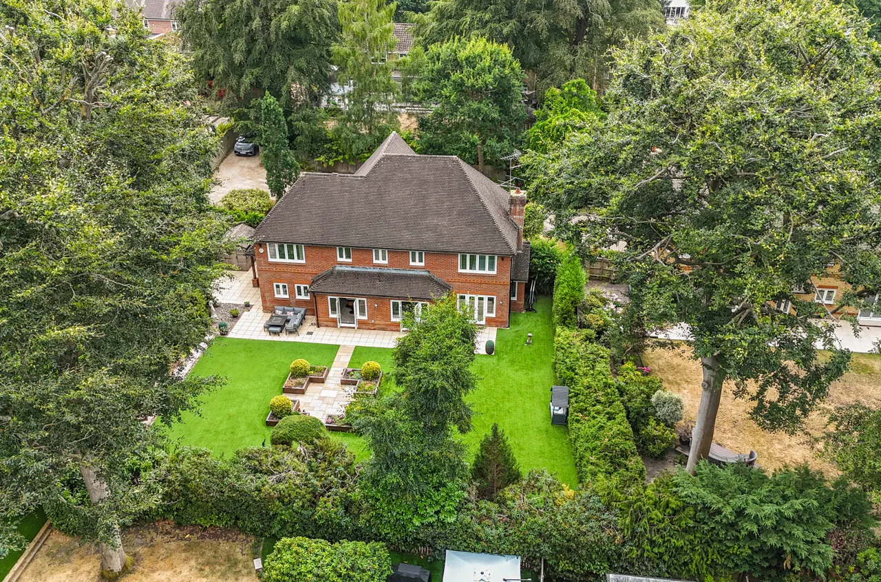 Golf Drive, Camberley, Surrey, GU15 1JG, photo 19