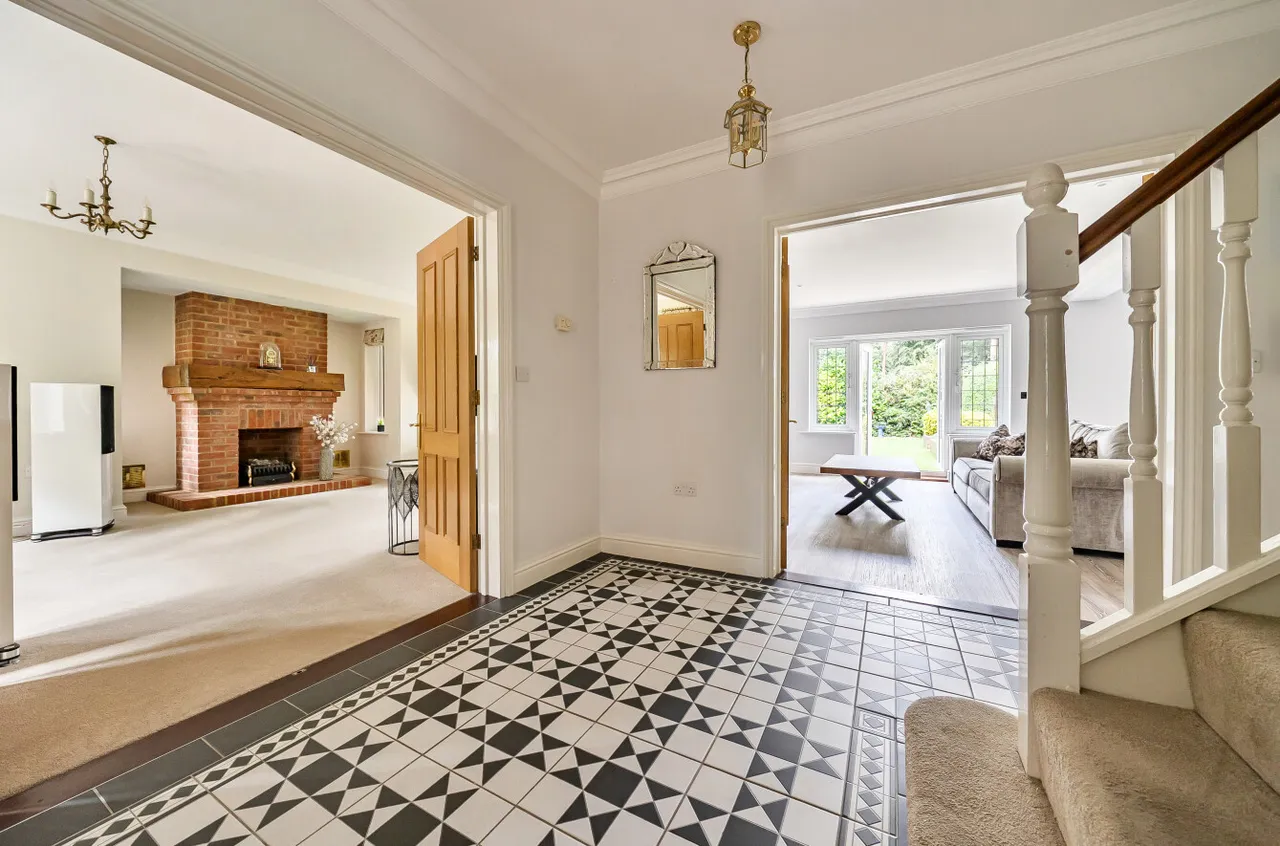 Golf Drive, Camberley, Surrey, GU15 1JG, photo 28