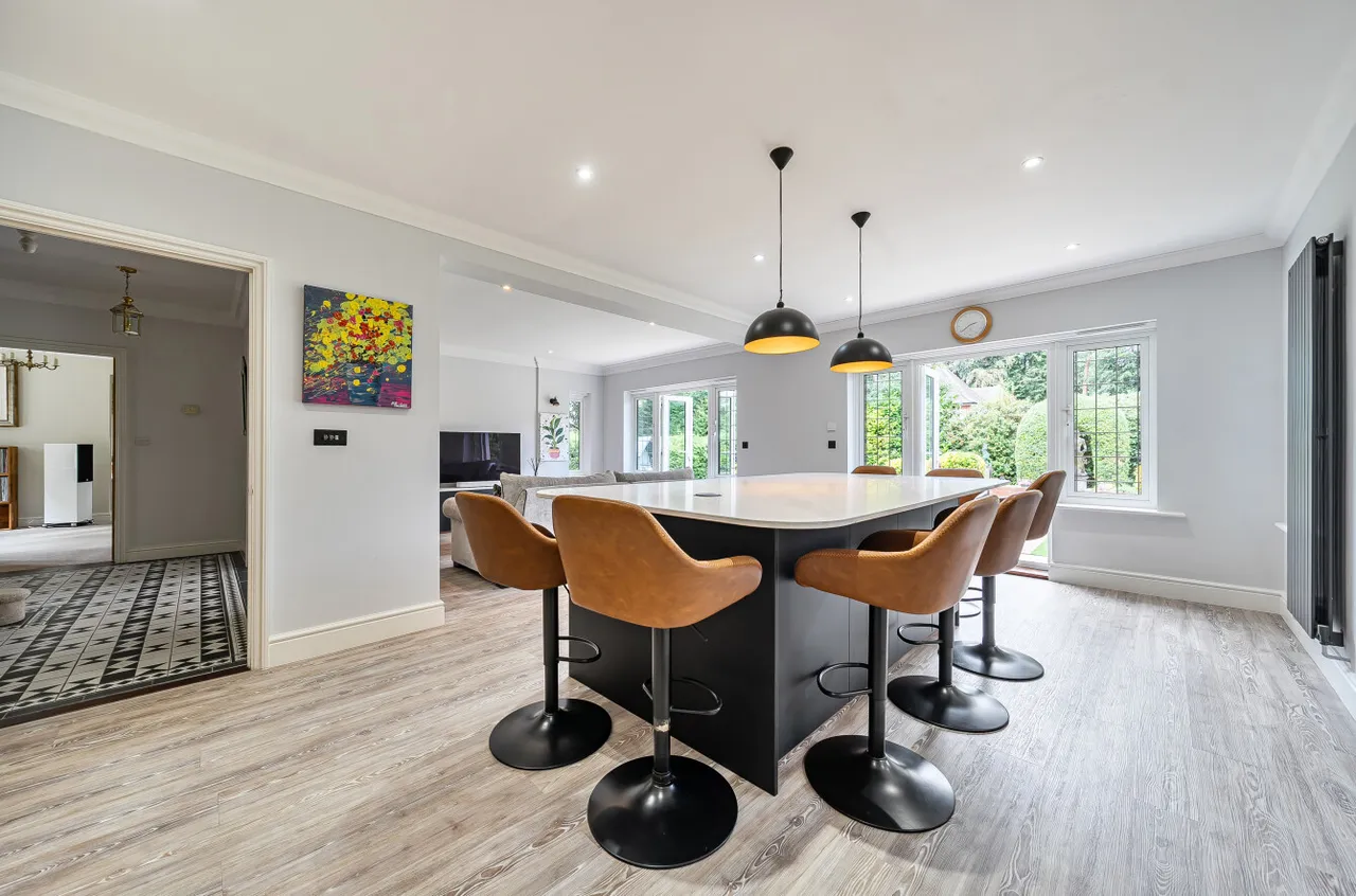 Golf Drive, Camberley, Surrey, GU15 1JG, photo 3