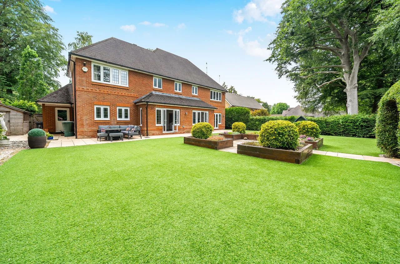 Golf Drive, Camberley, Surrey, GU15 1JG, photo 20