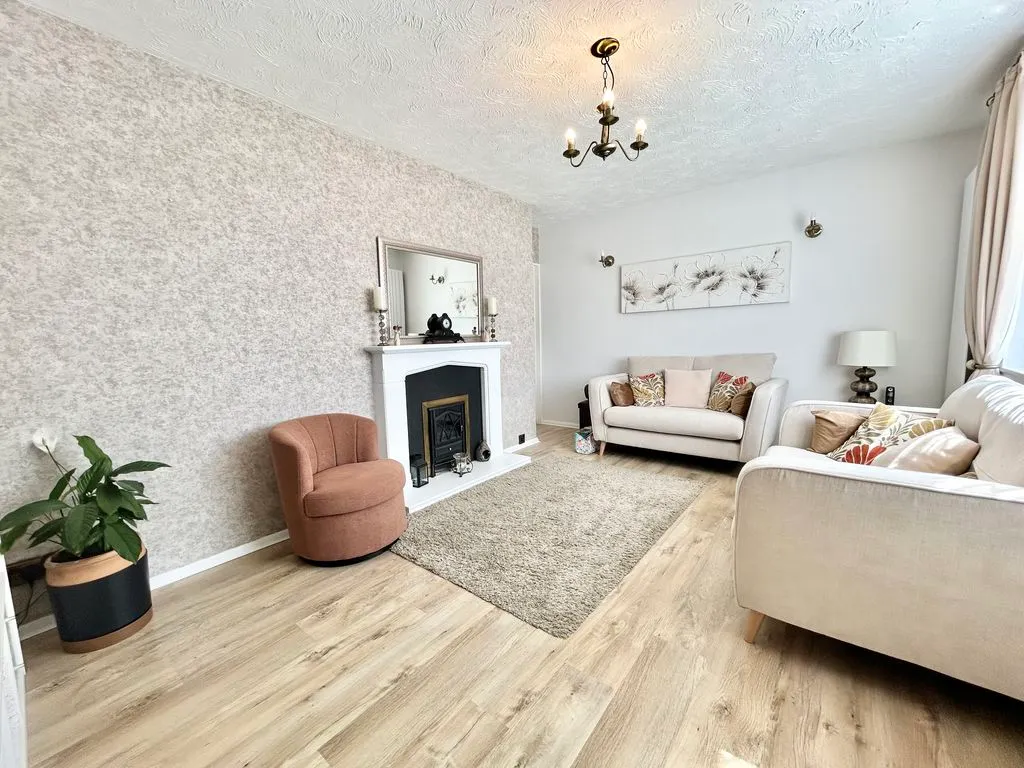Castle Hill Road, Totternhoe LU6 1RG, photo 3