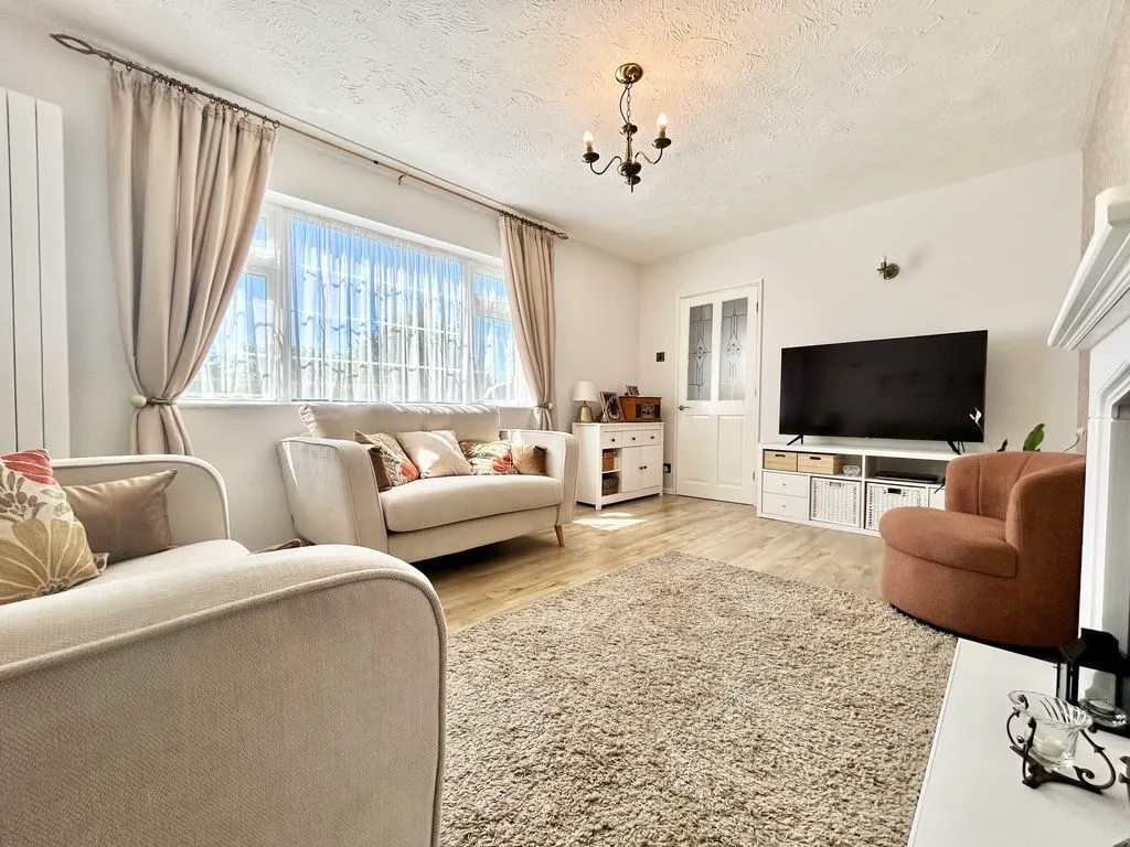 Castle Hill Road, Totternhoe LU6 1RG, photo 2