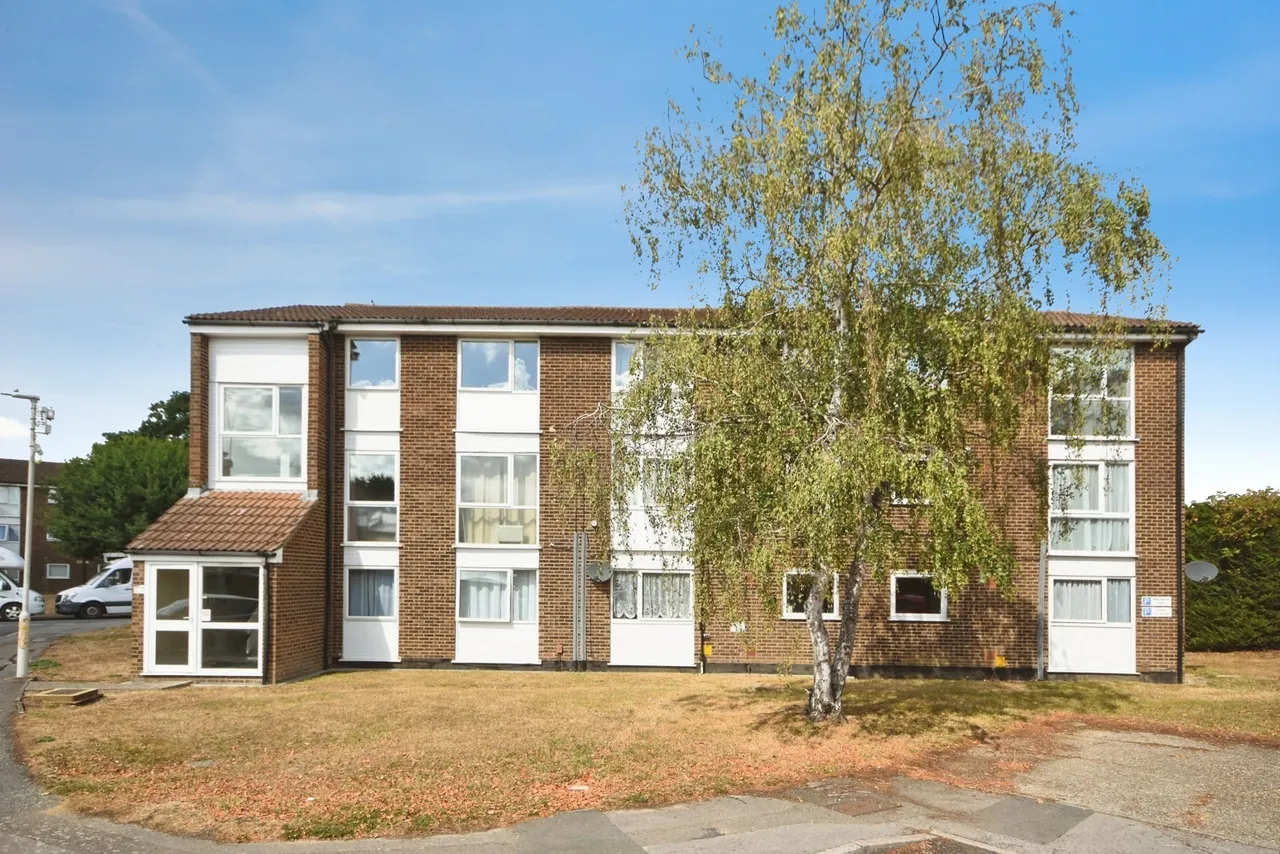 Lupin Drive, Chelmsford, Essex, CM1, photo 2