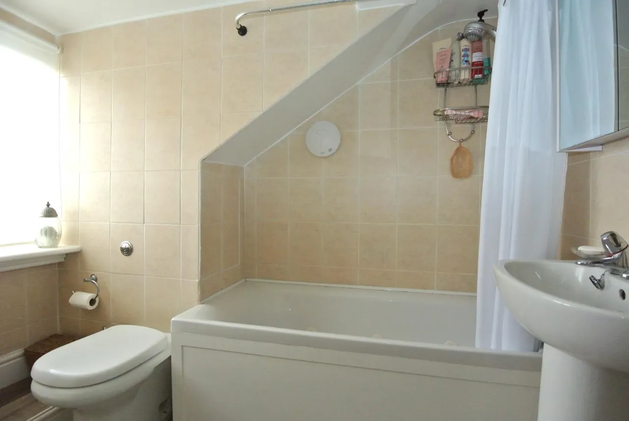 Chaucer Road, Ashford, Surrey, TW15 2QT, photo 13