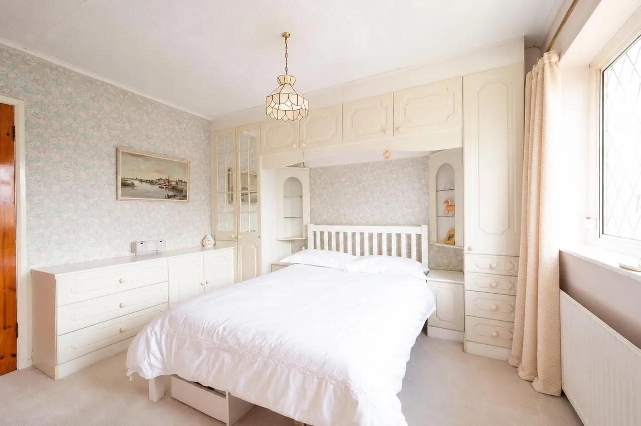 Barton Green, New Malden, KT3, photo 15