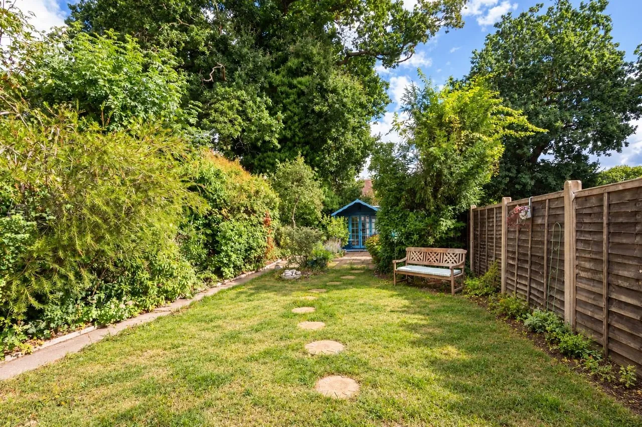 Barton Green, New Malden, KT3, photo 10