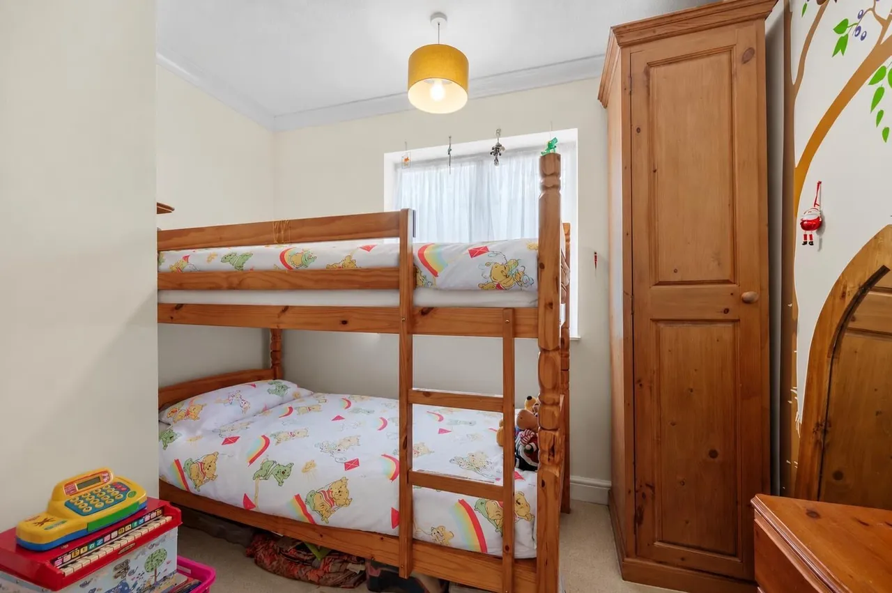 Barton Green, New Malden, KT3, photo 16