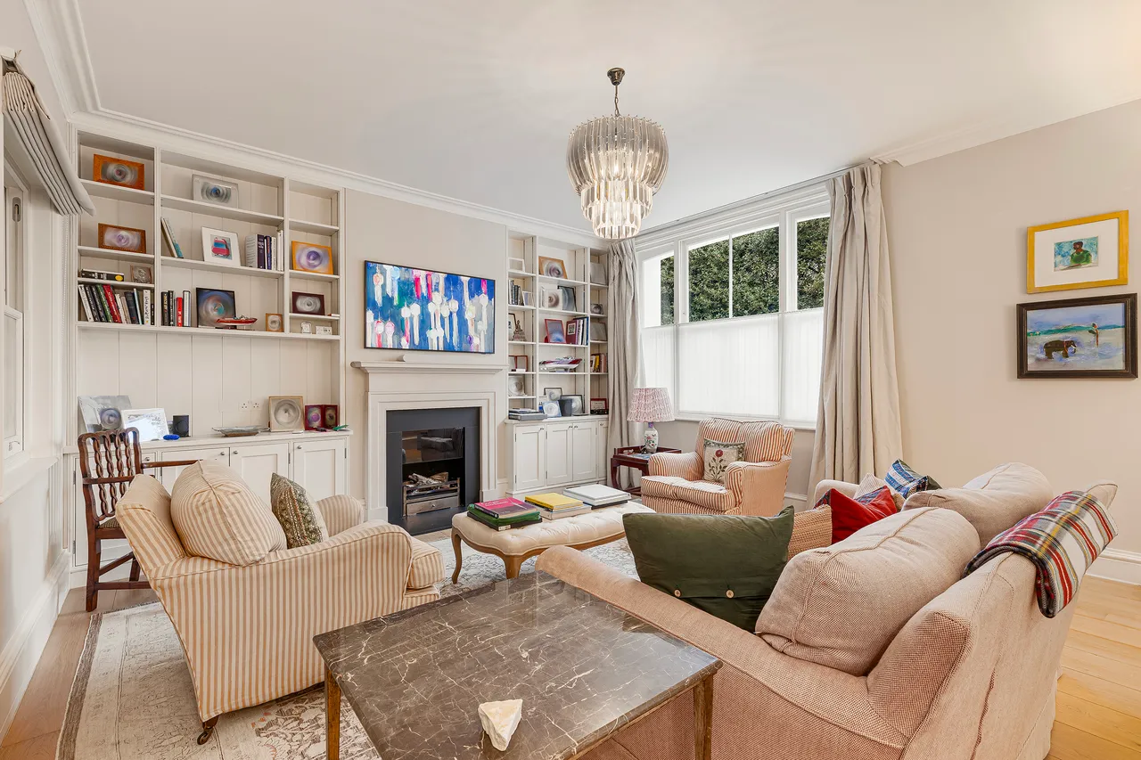 3 bed house to rent — Lennox Gardens Mews, Knightsbridge, London