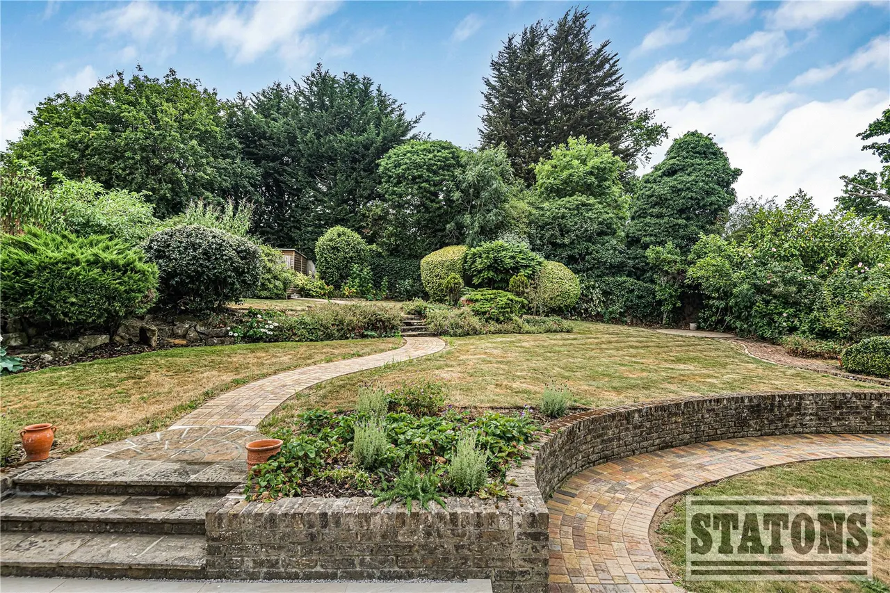 Foxes Lane, Cuffley, Hertfordshire, EN6 4JB, photo 23