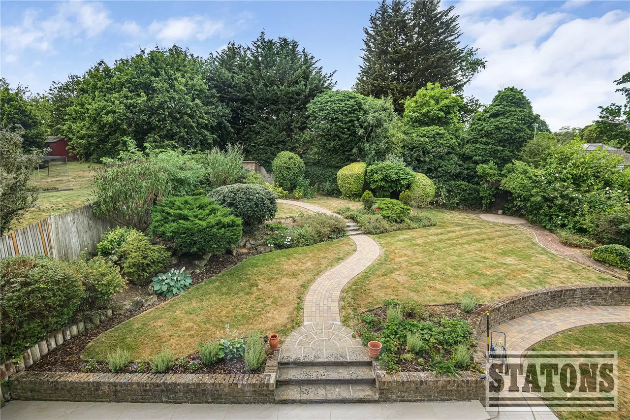 Foxes Lane, Cuffley, Hertfordshire, EN6 4JB, photo 22
