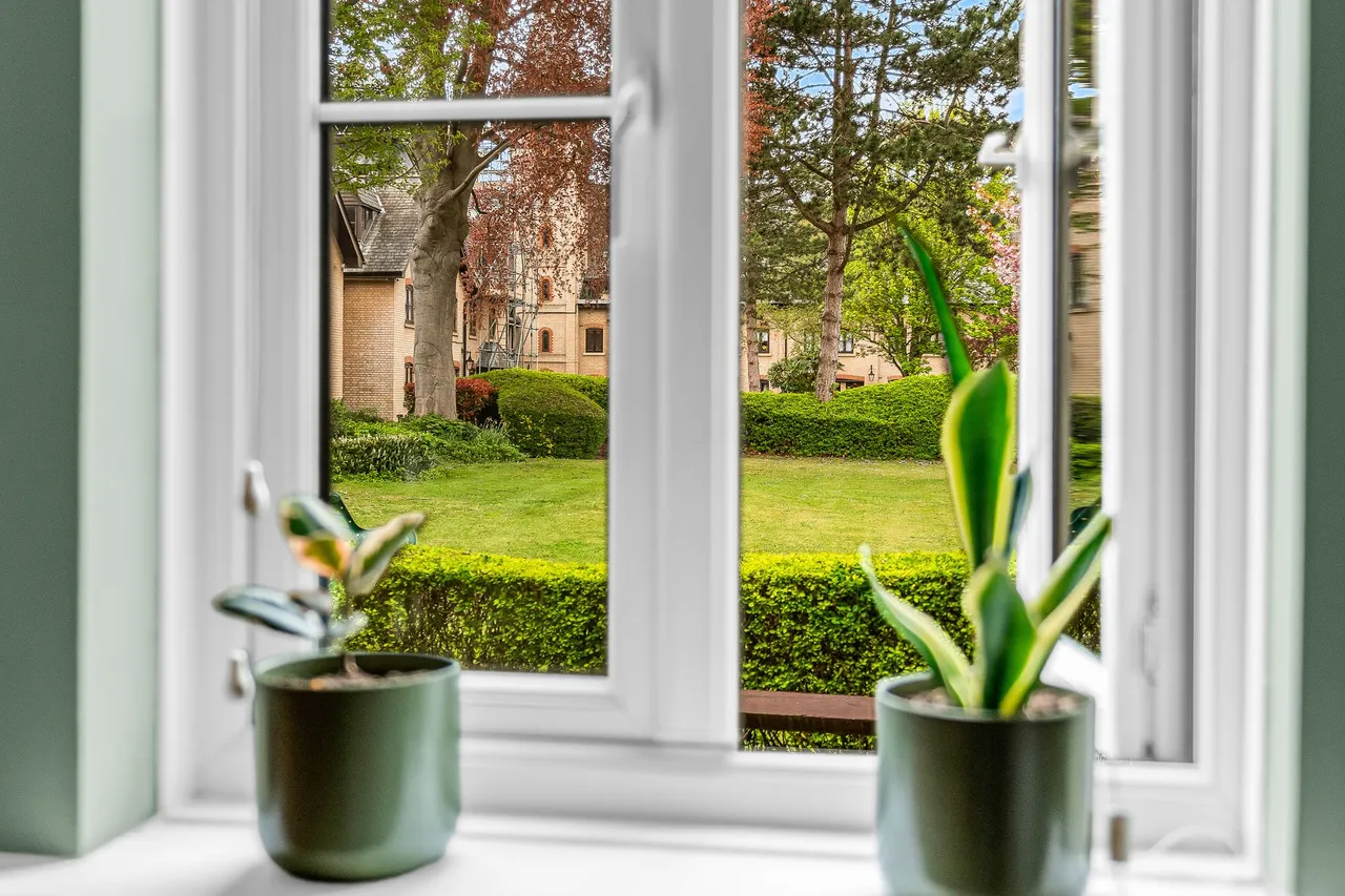 River Meads, Stanstead Abbotts, SG12, photo 5