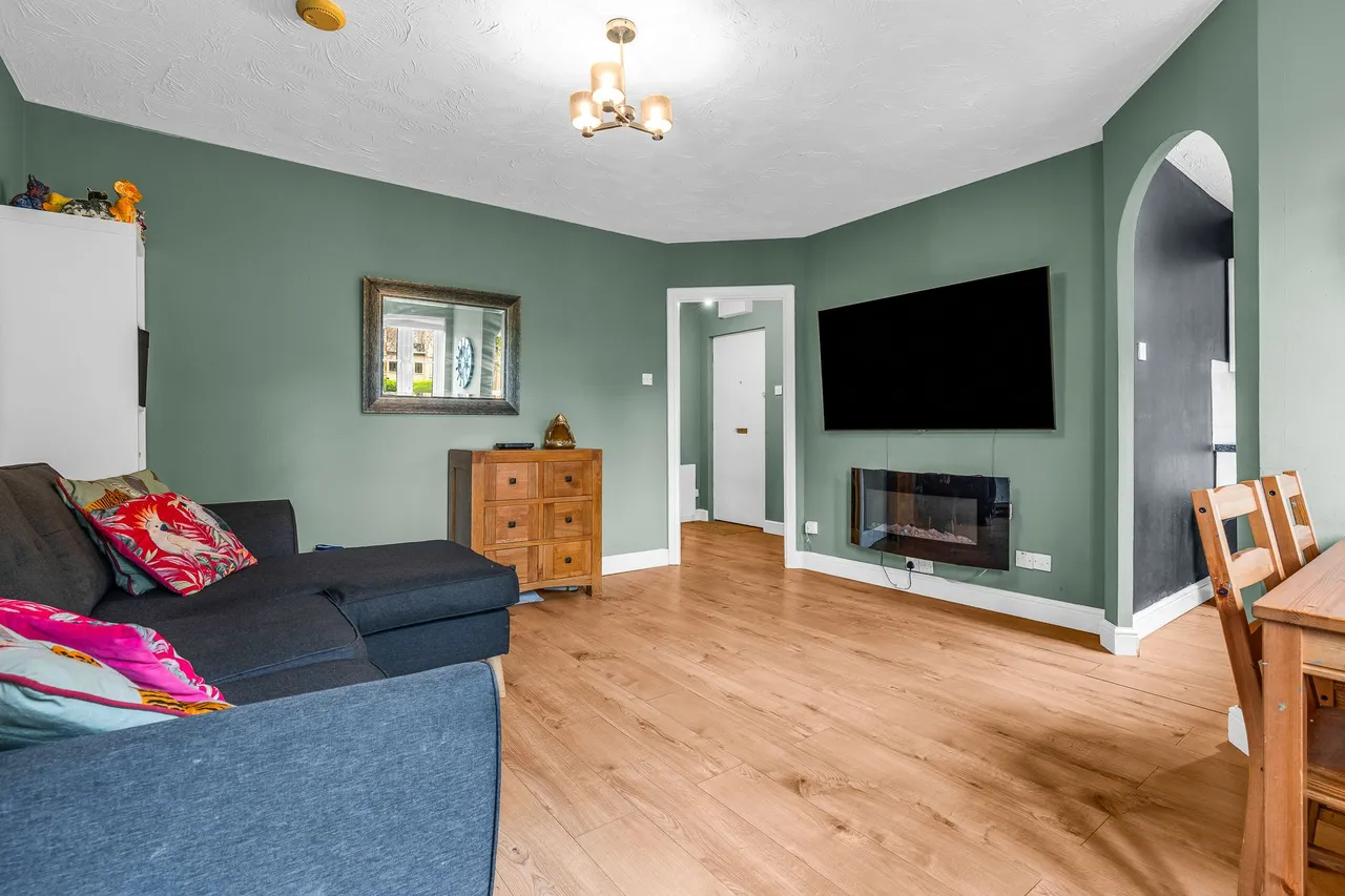 River Meads, Stanstead Abbotts, SG12, photo 2
