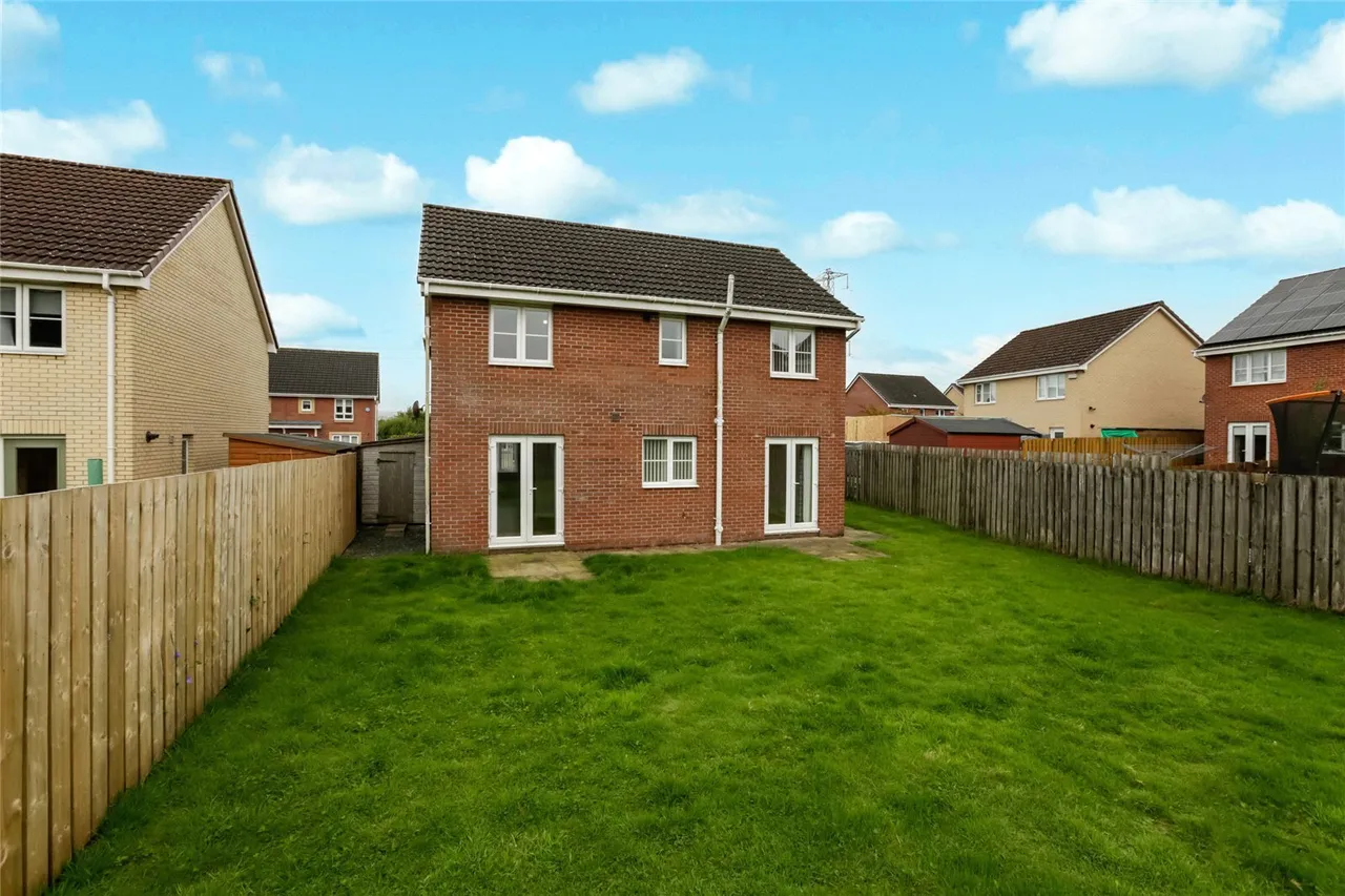 Tannin Crescent, Ballerup Village, East Kilbride, South Lanarkshire, G75, photo 22